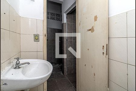 banheiro social piso 1_4 de casa para alugar com 2 quartos, 240m² em Bosque da Saúde, São Paulo