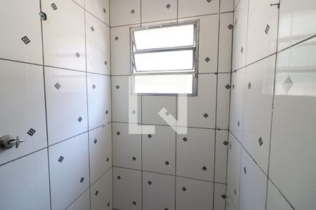 Banheiro de casa para alugar com 1 quarto, 35m² em São Pedro, Osasco