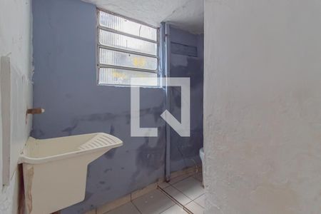 Banheiro de casa para alugar com 1 quarto, 18m² em Jardim Maringa, São Paulo