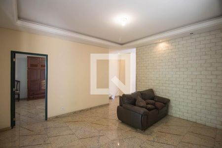 Sala 2 de casa para alugar com 5 quartos, 200m² em Mutua, São Gonçalo