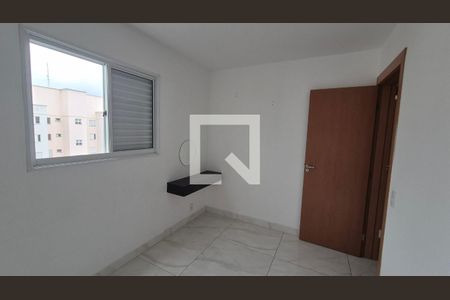 Quarto 2 de apartamento para alugar com 2 quartos, 52m² em Vila Urupes, Suzano