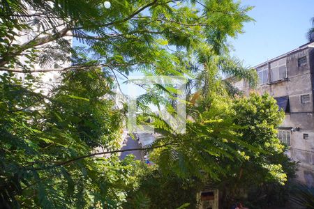 Quarto 1_Vista  de apartamento para alugar com 3 quartos, 77m² em São Sebastião, Porto Alegre