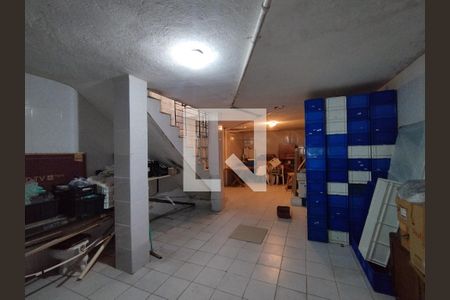 Porão  de casa à venda com 3 quartos, 324m² em Sacomã, São Paulo