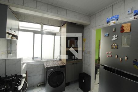 Cozinha de apartamento à venda com 2 quartos, 54m² em Vila Ipiranga, Porto Alegre