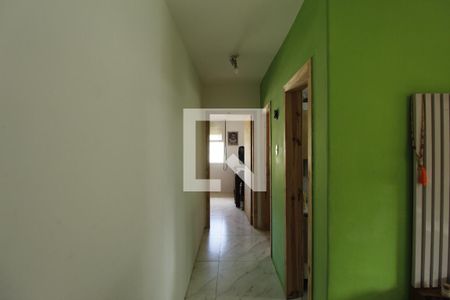 Corredor de apartamento à venda com 2 quartos, 54m² em Vila Ipiranga, Porto Alegre