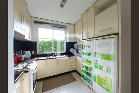 Casa para alugar com 3 quartos, 162m² em Coqueiros, Florianópolis