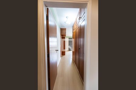 Suíte Master de apartamento para alugar com 3 quartos, 174m² em Vila Itapura, Campinas