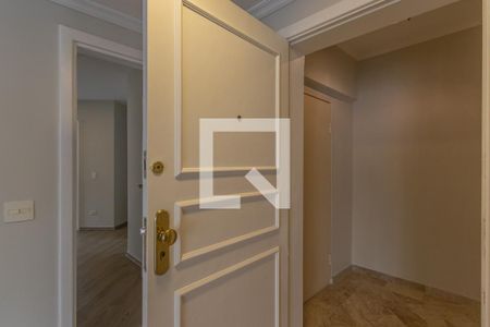 Hall de entrada de apartamento para alugar com 5 quartos, 240m² em Itaim Bibi, São Paulo