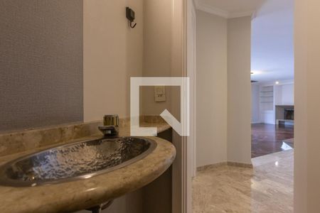 Lavabo de apartamento para alugar com 5 quartos, 240m² em Itaim Bibi, São Paulo
