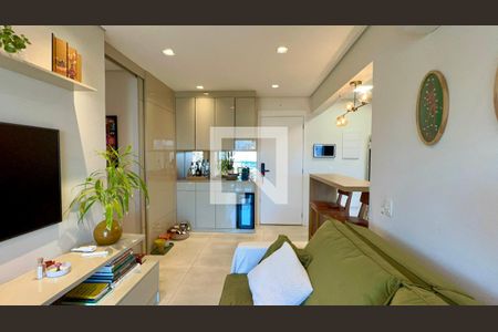 Sala de apartamento à venda com 2 quartos, 73m² em Cerqueira César, São Paulo