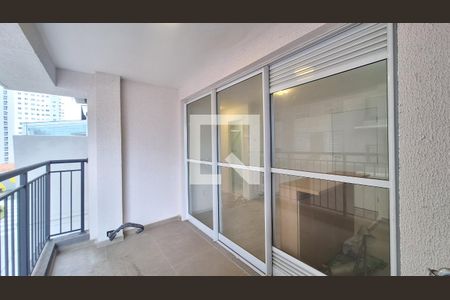 Varanda e área de serviço de apartamento à venda com 2 quartos, 42m² em Barra Funda, São Paulo