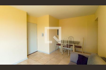 Sala  de apartamento para alugar com 2 quartos, 68m² em Cristal, Porto Alegre