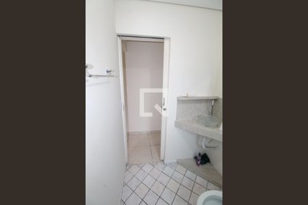 Banheiro de casa para alugar com 2 quartos, 79m² em Bsq dos Eucaliptos, São José dos Campos