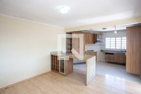 Sala de casa à venda com 4 quartos, 200m² em Centro, Diadema
