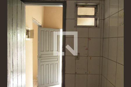 Banheiro de casa para alugar com 1 quarto, 36m² em Vila Osasco, Osasco