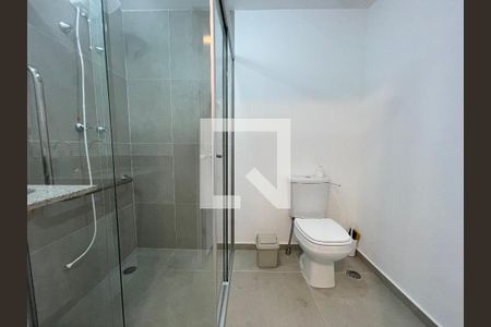 Banheiro de kitnet/studio para alugar com 1 quarto, 36m² em Butantã, São Paulo