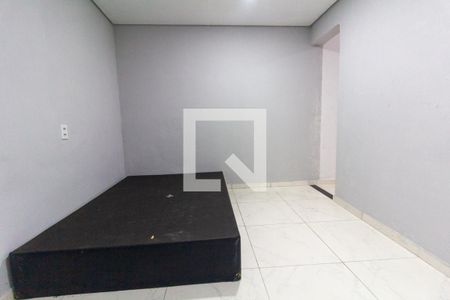 Quarto de casa para alugar com 1 quarto, 5m² em Jardim Santo Onofre, São Paulo