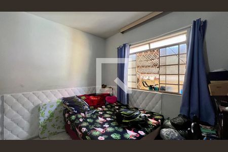 quarto  de casa à venda com 2 quartos, 156m² em Alto Caiçaras, Belo Horizonte