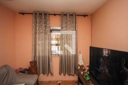 Sala de casa para alugar com 4 quartos, 192m² em Jardim Ivone, São Paulo