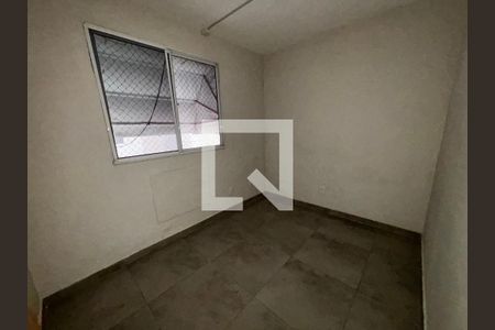 Quarto 2 de apartamento para alugar com 2 quartos, 43m² em Vargem Pequena, Rio de Janeiro