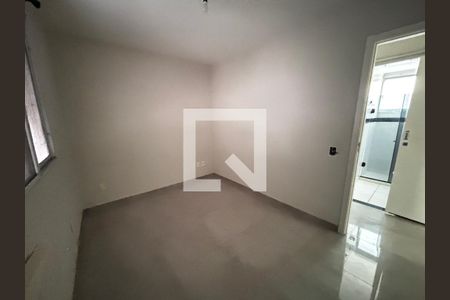 Quarto 1 de apartamento para alugar com 2 quartos, 43m² em Vargem Pequena, Rio de Janeiro