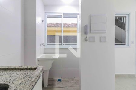 Sala/Cozinha/Lavanderia de apartamento para alugar com 2 quartos, 42m² em Vila Lageado, São Paulo