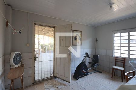 Sala 1 de casa à venda com 2 quartos, 90m² em Niterói, Canoas