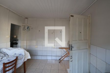 Sala 1 de casa à venda com 2 quartos, 90m² em Niterói, Canoas