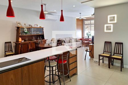 Sala de apartamento à venda com 3 quartos, 134m² em Icaraí, Niterói