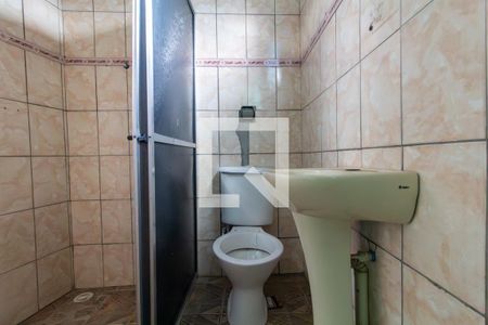 Banheiro de casa para alugar com 1 quarto, 39m² em Jardim Verônia, São Paulo