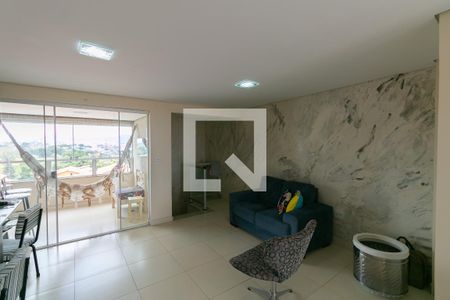 Apartamento para alugar com 3 quartos, 230m² em Heliópolis, Belo Horizonte