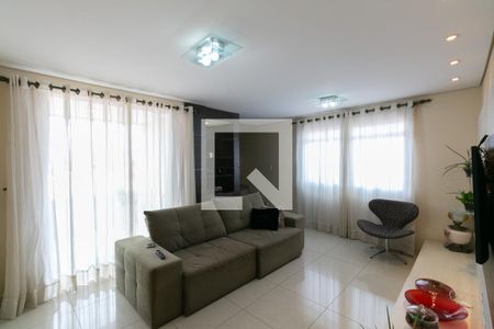 Apartamento para alugar com 3 quartos, 230m² em Heliópolis, Belo Horizonte