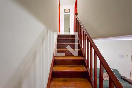 Escada de casa à venda com 2 quartos, 128m² em Vila São José, São Paulo