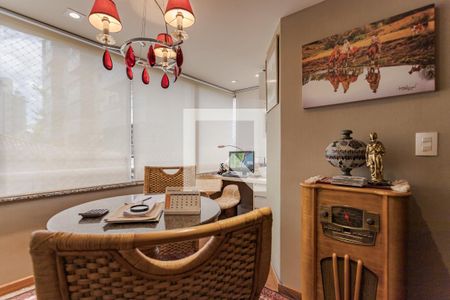Sala de apartamento à venda com 2 quartos, 110m² em Bela Vista, Porto Alegre