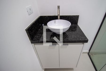 Banheiro de kitnet/studio para alugar com 1 quarto, 30m² em Vila Trujillo, Sorocaba