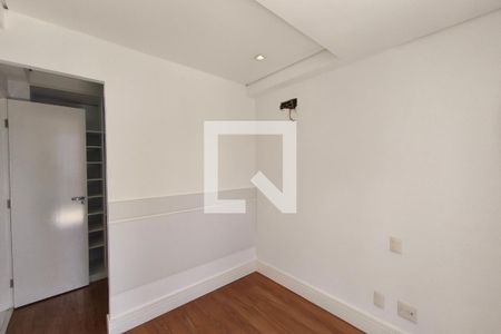 Quarto de apartamento à venda com 1 quarto, 67m² em Cambuí, Campinas