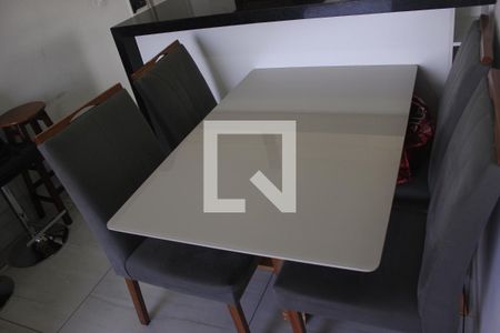 Sala  de apartamento à venda com 2 quartos, 56m² em São Roque, Guarulhos