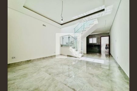 Casa à venda com 3 quartos, 116m² em Jardim Alzira, São Paulo