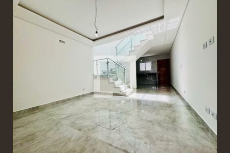 Casa à venda com 3 quartos, 116m² em Jardim Alzira, São Paulo