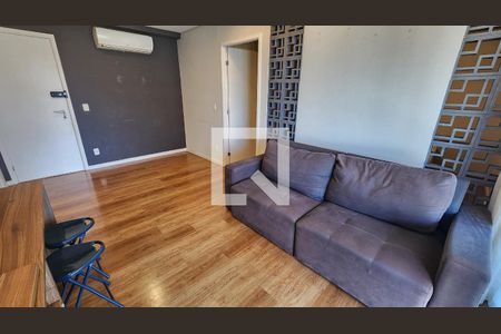 Detalhe Sala de apartamento para alugar com 1 quarto, 57m² em Gonzaga, Santos