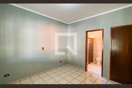 Suite de casa para alugar com 3 quartos, 230m² em Jardim Fernandes, São Paulo