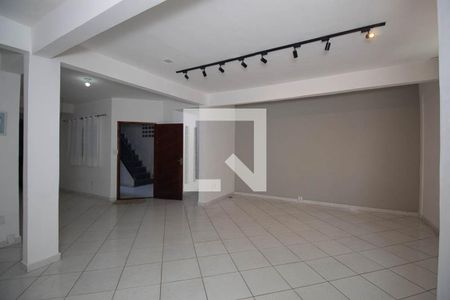 Sala de casa para alugar com 3 quartos, 130m² em Tremembé, São Paulo