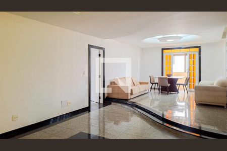 Sala de casa à venda com 5 quartos, 360m² em Renascença, Belo Horizonte