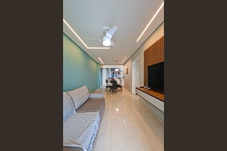 Sala de apartamento para alugar com 2 quartos, 76m² em Maracanã, Praia Grande