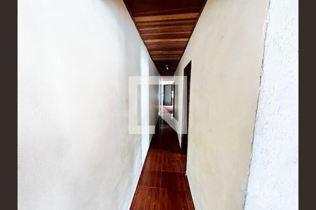 Corredor de casa à venda com 7 quartos, 375m² em Vila Dionisia, São Paulo