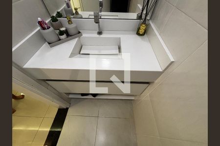 Banheiro Social de casa de condomínio para alugar com 2 quartos, 245m² em Tijuca, Rio de Janeiro