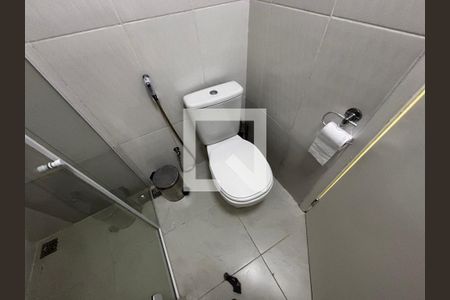 Banheiro Social de casa de condomínio para alugar com 2 quartos, 245m² em Tijuca, Rio de Janeiro