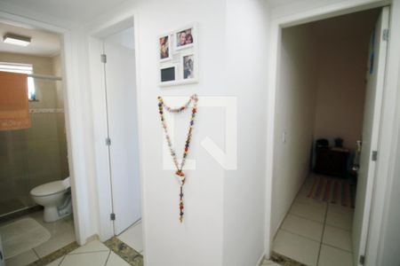 Sala - Corredor de apartamento à venda com 2 quartos, 61m² em Brás de Pina, Rio de Janeiro