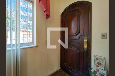 Entrada de casa para alugar com 4 quartos, 600m² em Vila Isabel, Rio de Janeiro