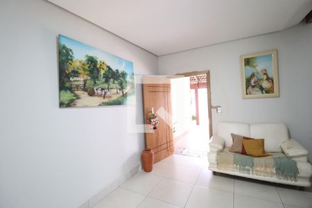 Sala 1 de casa para alugar com 5 quartos, 370m² em Jardim Europa, Uberlândia